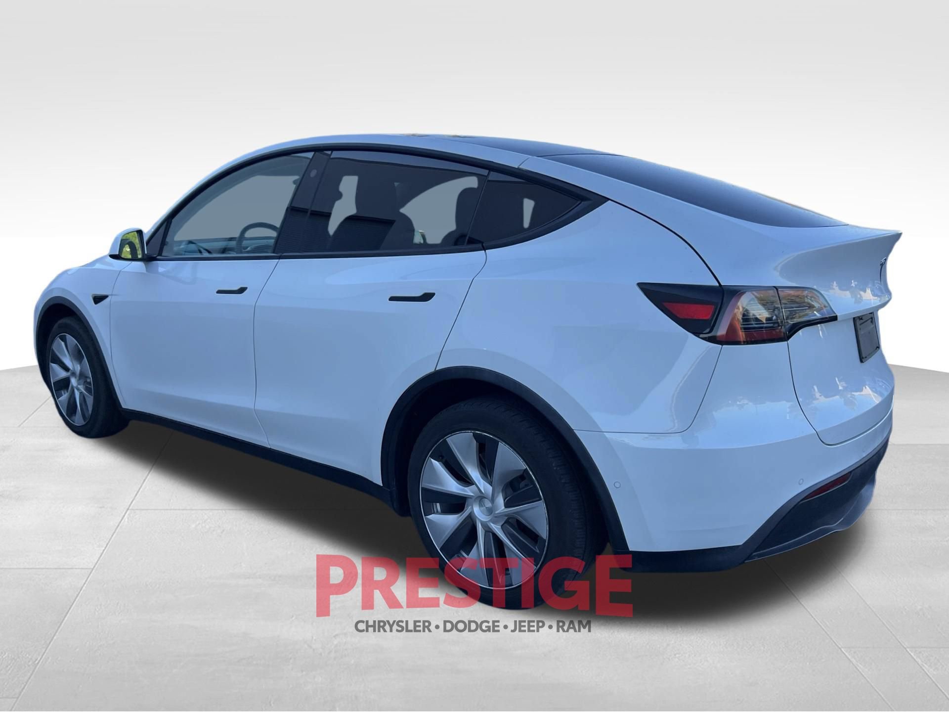 Used 2021 Tesla Model Y Long Range AWD/4WD image 9