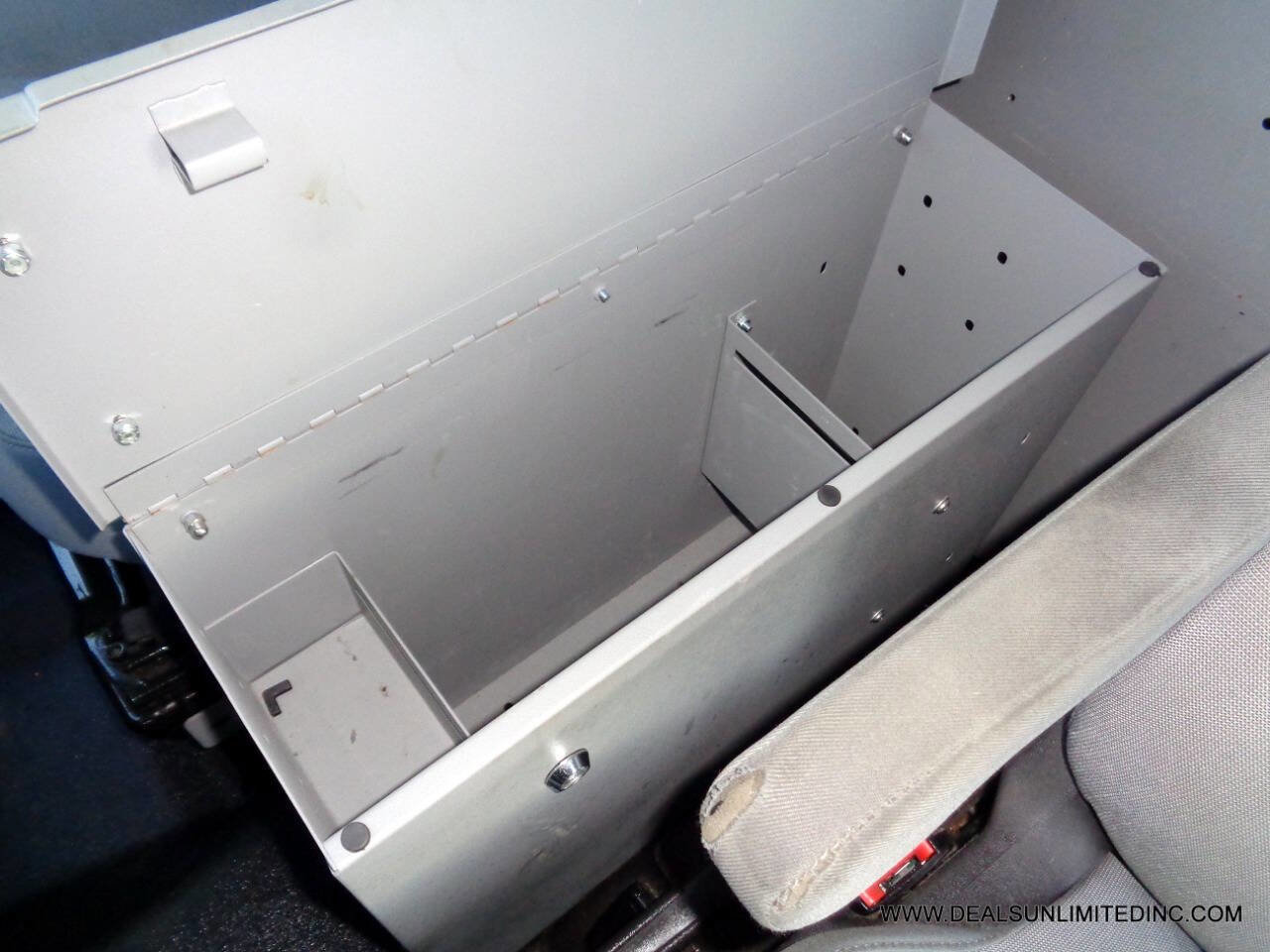 Used 2019 Ford Transit 250 130 Low Roof image 14