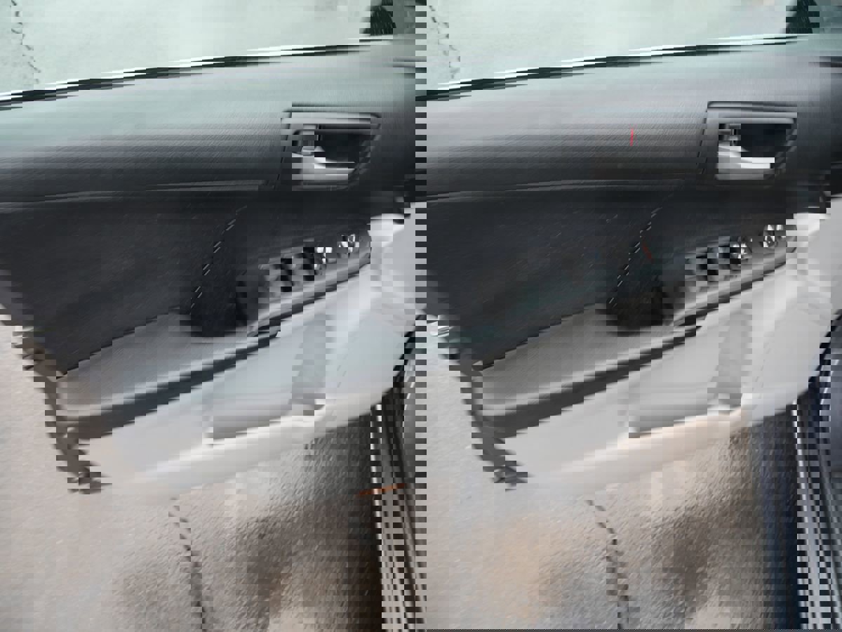 Used 2012 Toyota Camry LE image 15