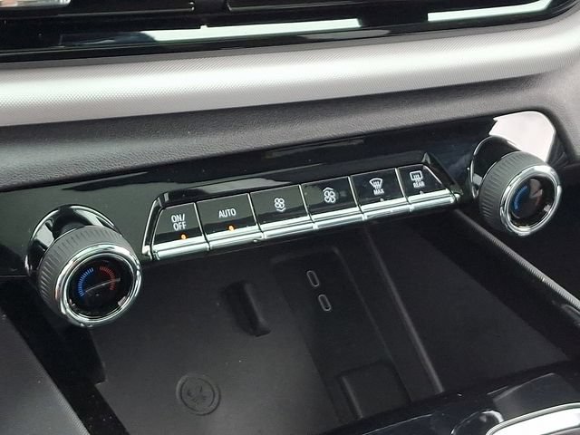 Used 2025 Chevrolet Silverado EV RST AWD/4WD image 15