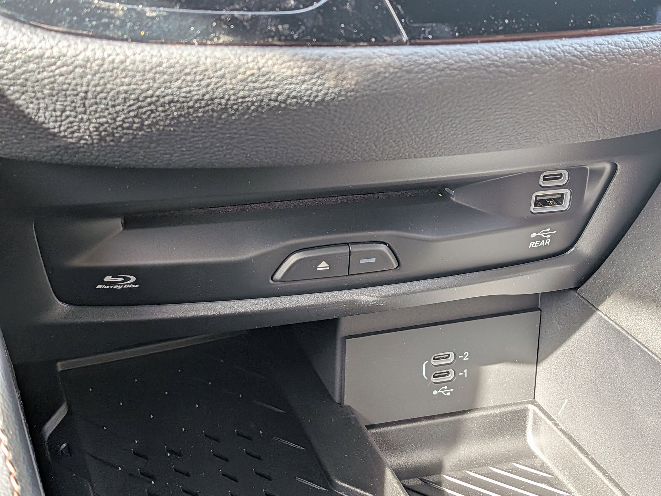 New 2026 Chrysler Pacifica Pinnacle w/ Trailer Tow Group image 14