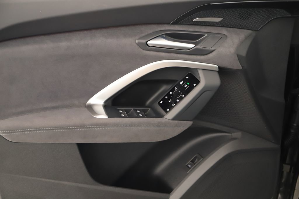 New 2025 Audi SQ5 Premium Plus image 22