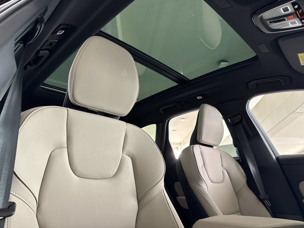 New 2026 Volvo XC60 T8 Plus w/ Protection Package Premier AWD/4WD image 16
