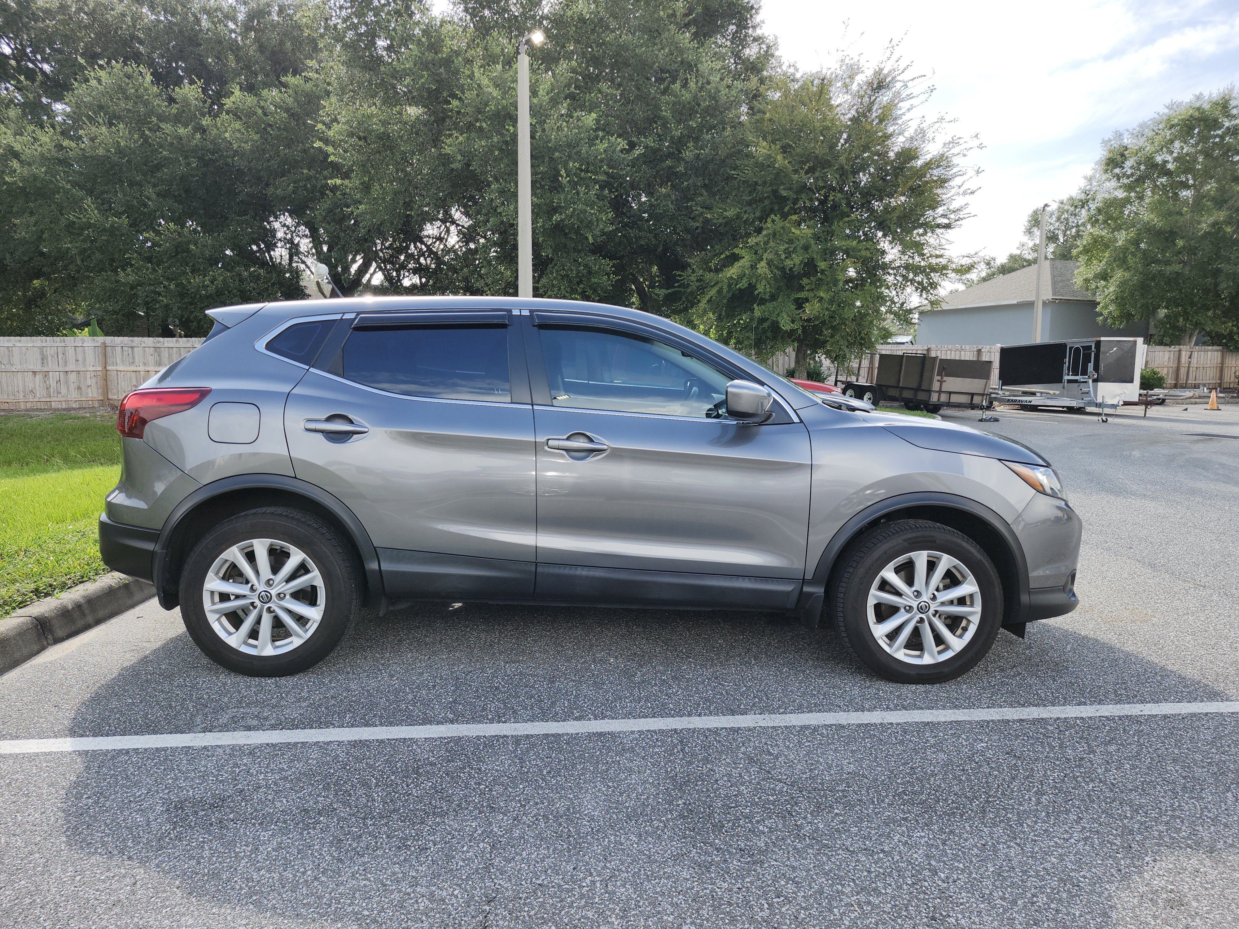 Used 2019 Nissan Rogue Sport S w/ Appearance Package FWD image 17