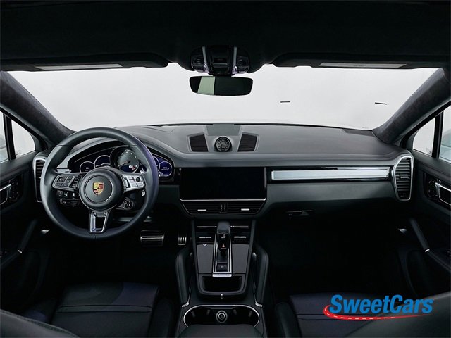 Used 2023 Porsche Cayenne Turbo image 15