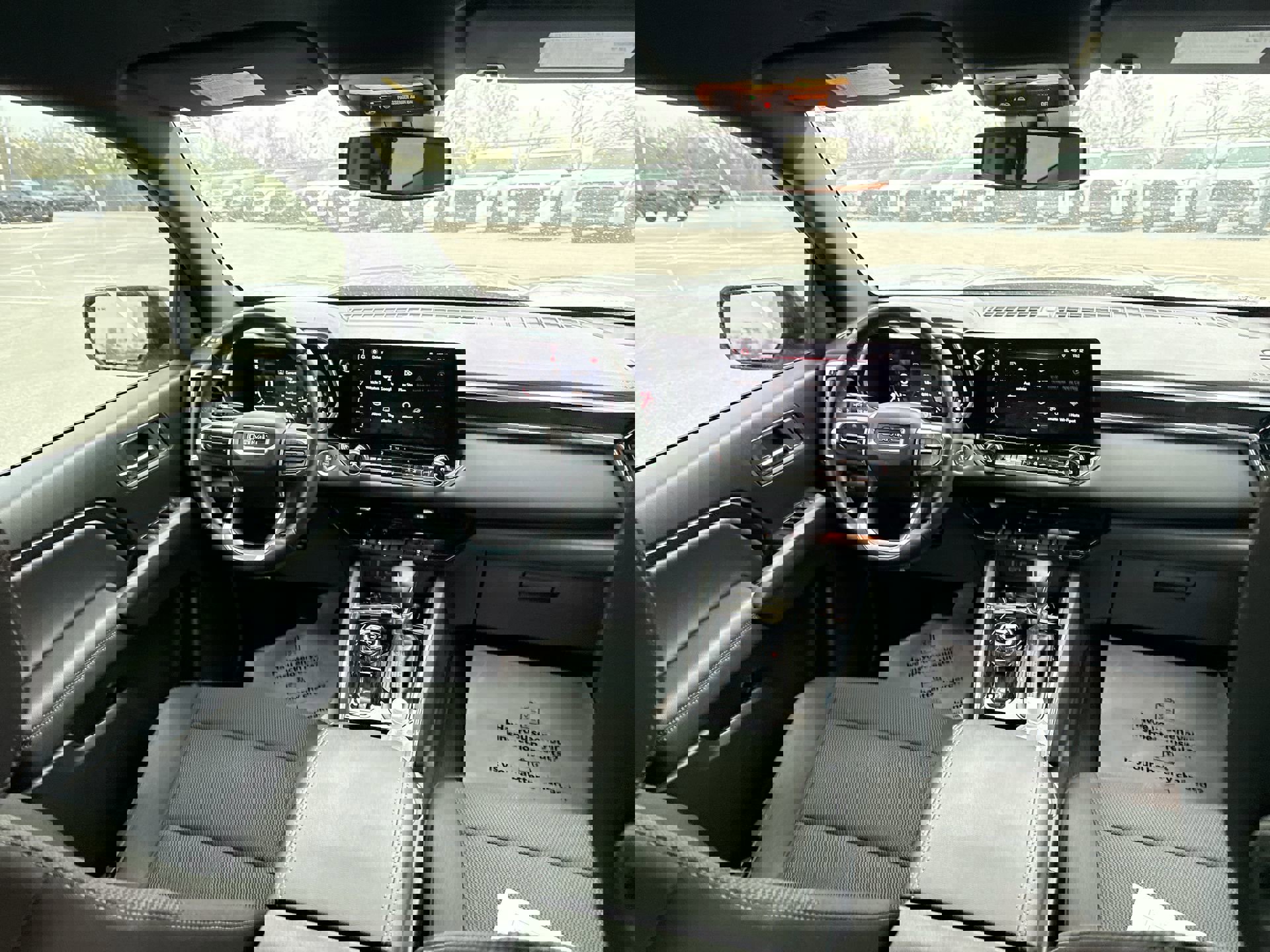 Used 2024 GMC Canyon Elevation w/ Convenience Package image 23