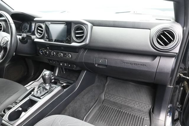 Used 2019 Toyota Tacoma TRD Sport w/ Technology Package AWD/4WD image 34