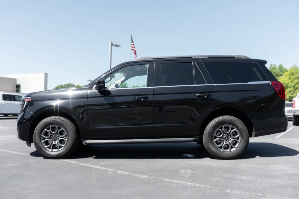 Used 2025 Ford Expedition Active RWD image 6