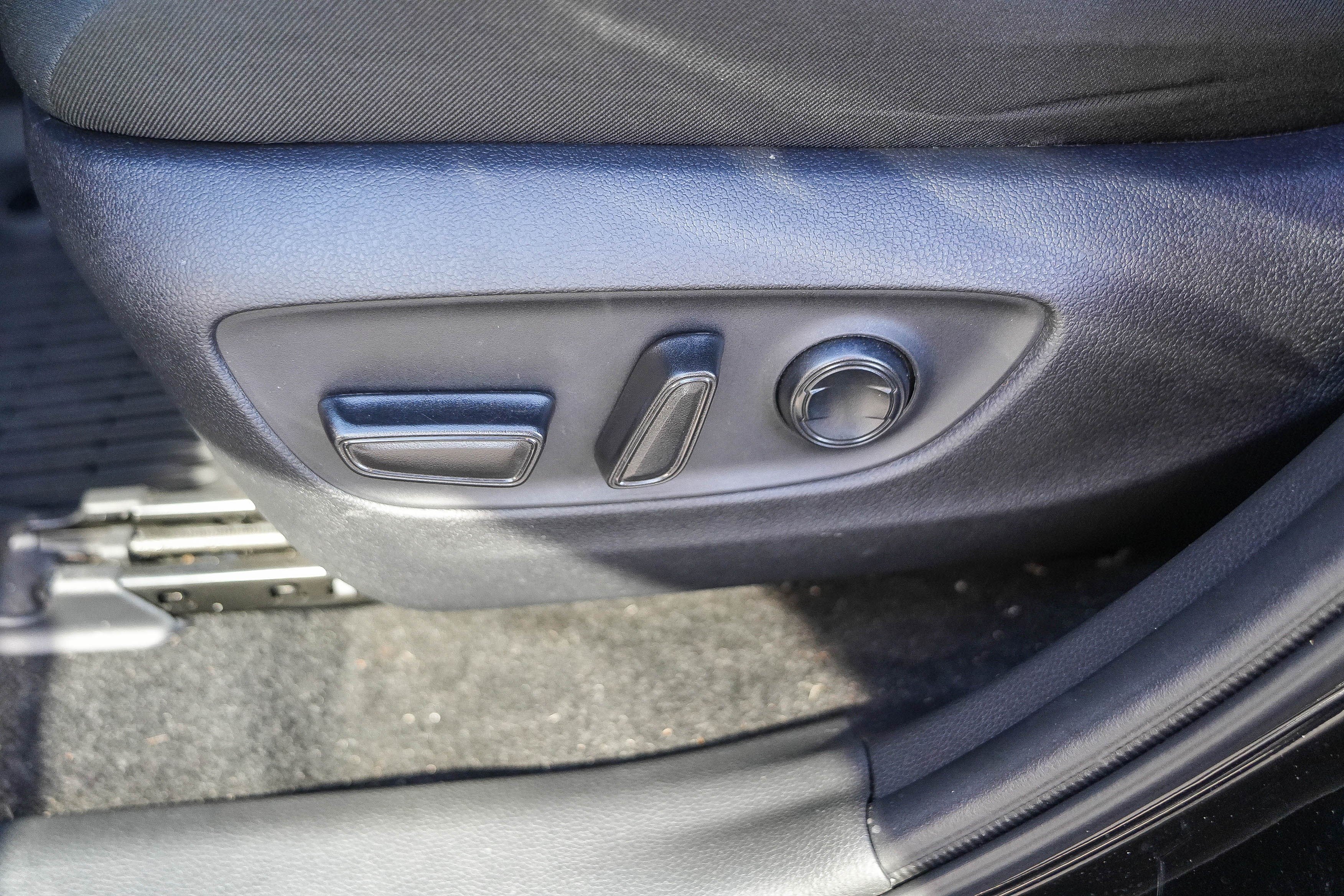 Certified 2024 Toyota RAV4 XLE FWD image 22