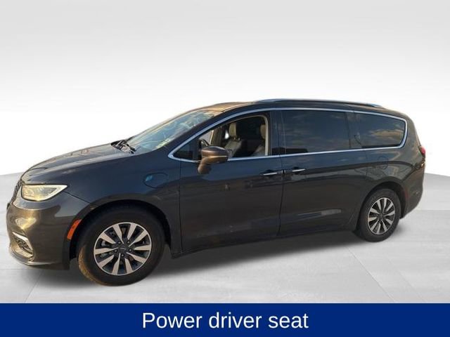Used 2021 Chrysler Pacifica Touring-L image 7