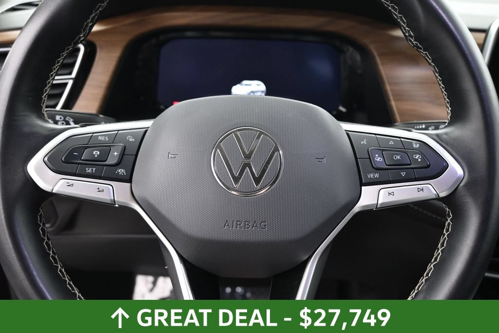 Used 2024 Volkswagen Atlas SE AWD/4WD image 32