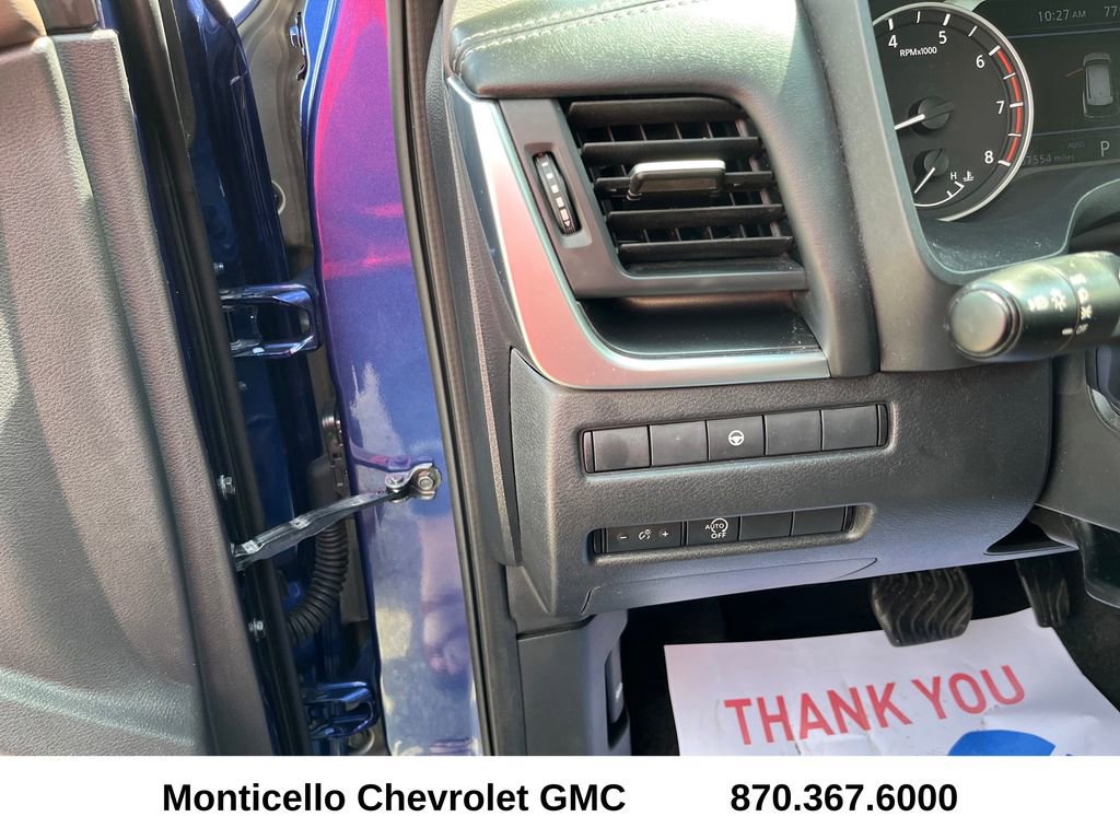 Used 2023 Nissan Rogue SV image 11