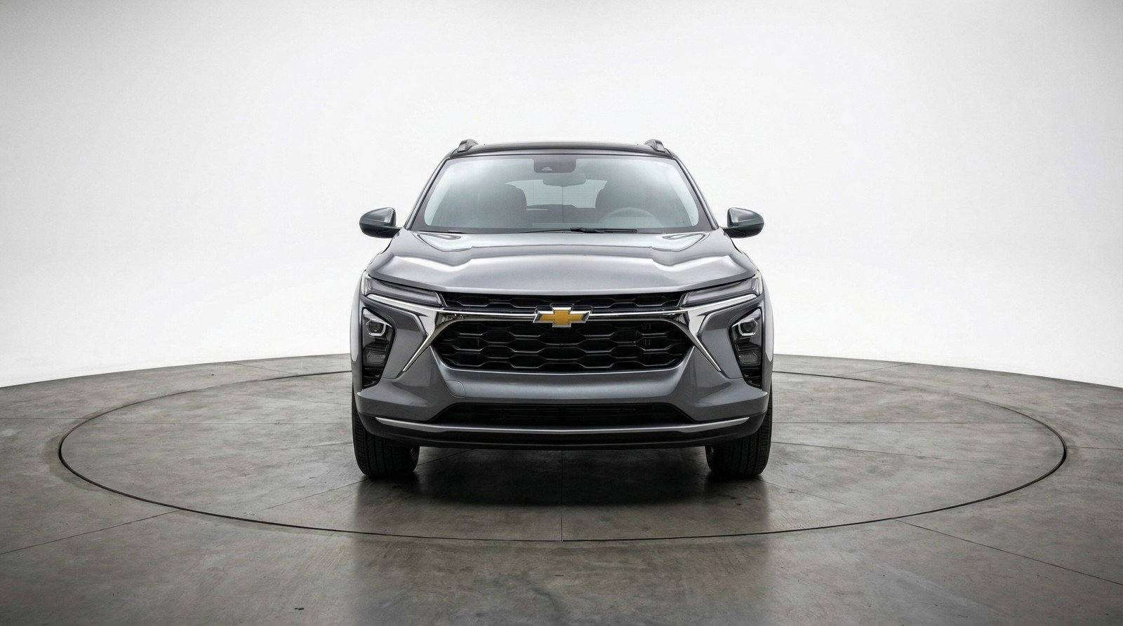 Used 2025 Chevrolet Trax LT image 2