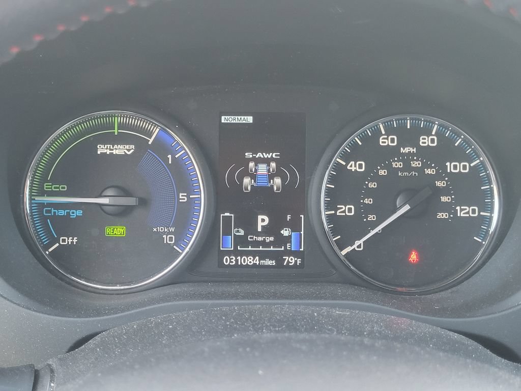 Used 2022 Mitsubishi Outlander LE AWD/4WD image 18