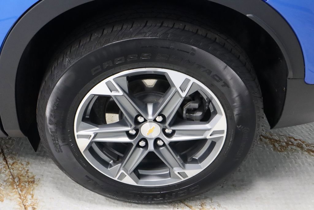 Used 2025 Chevrolet Blazer LT FWD image 21