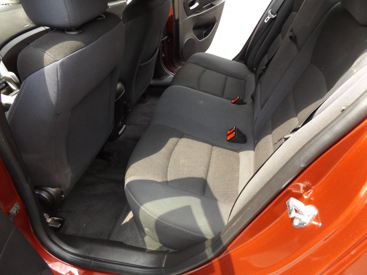 Used 2016 Chevrolet Cruze LT image 16