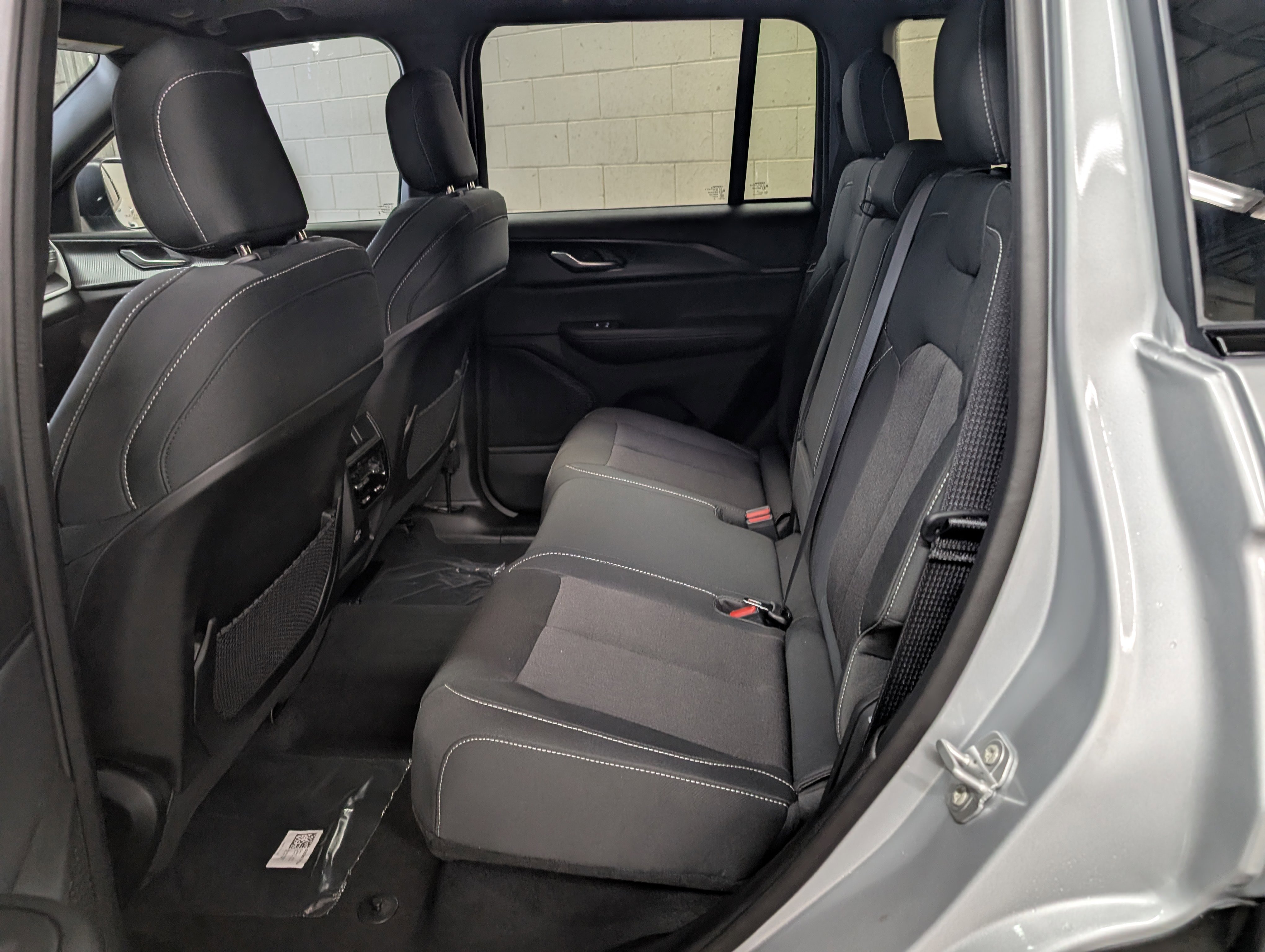 New 2025 Jeep Grand Cherokee Laredo X w/ Trailer Tow Package image 7