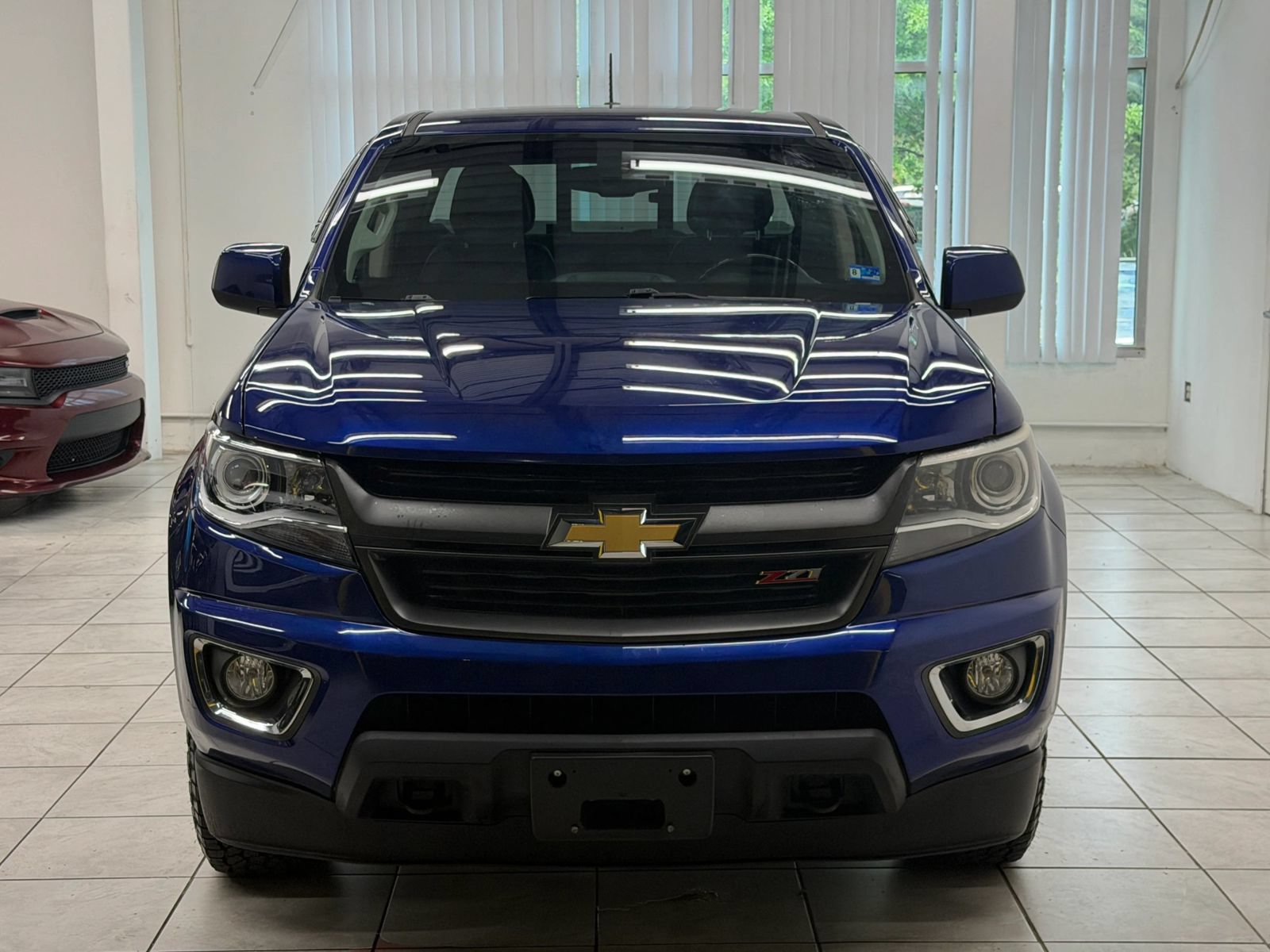 Used 2017 Chevrolet Colorado Z71 AWD/4WD image 2
