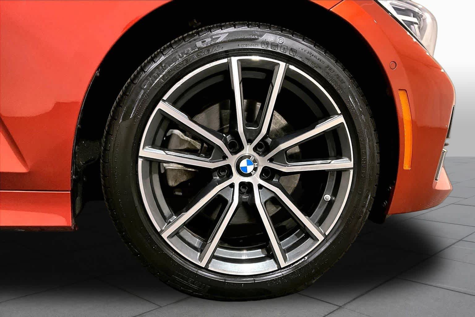 Used 2019 BMW 330i xDrive Sedan w/ Premium Package AWD/4WD image 10