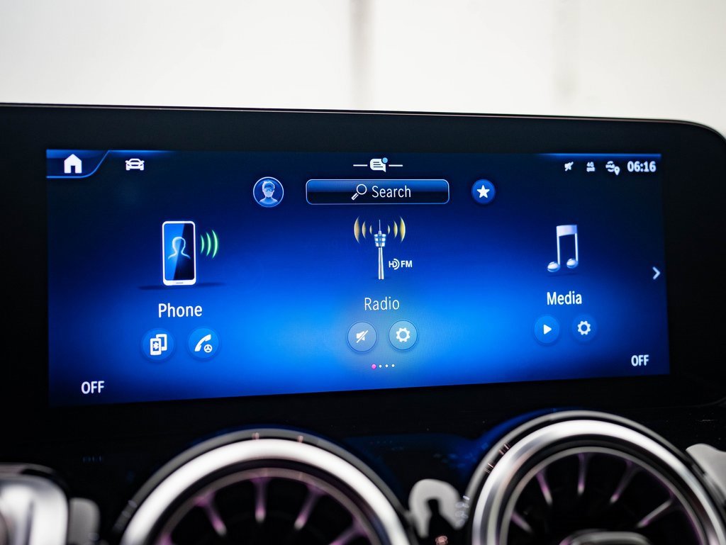 Certified 2024 Mercedes-Benz GLB 250 4MATIC image 28