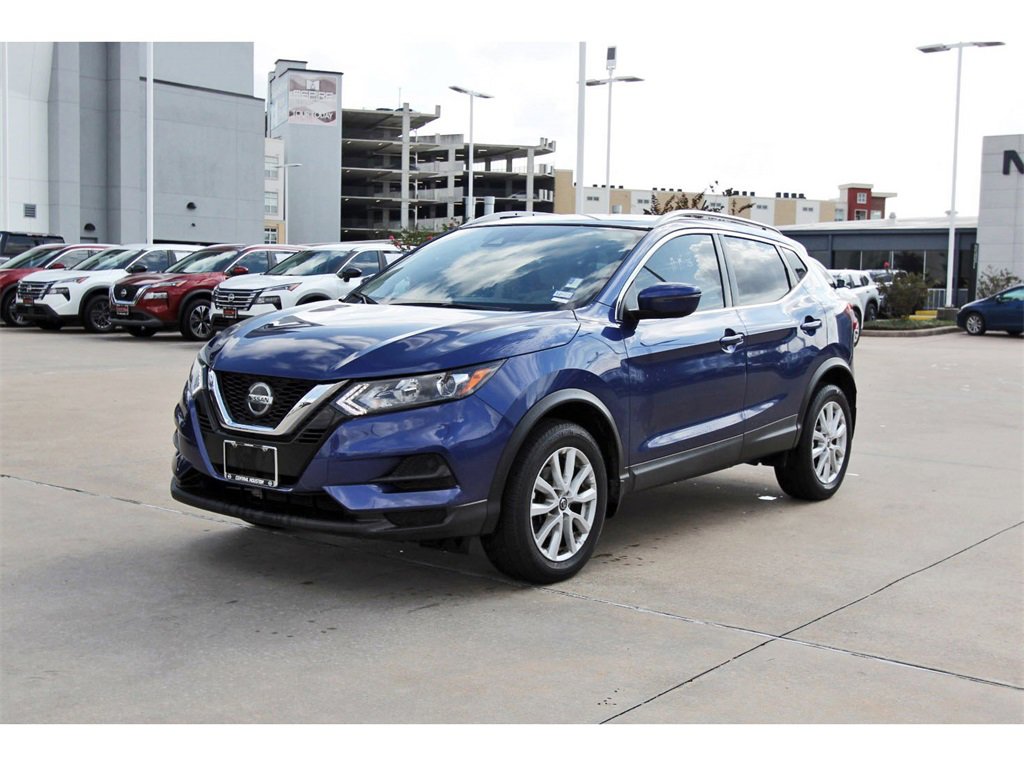 Used 2020 Nissan Rogue Sport SV image 2
