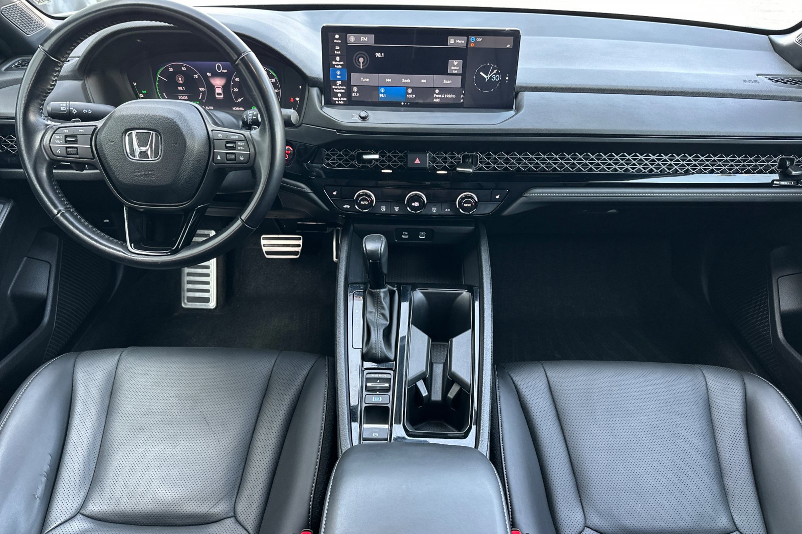 Used 2024 Honda Accord Sport image 13