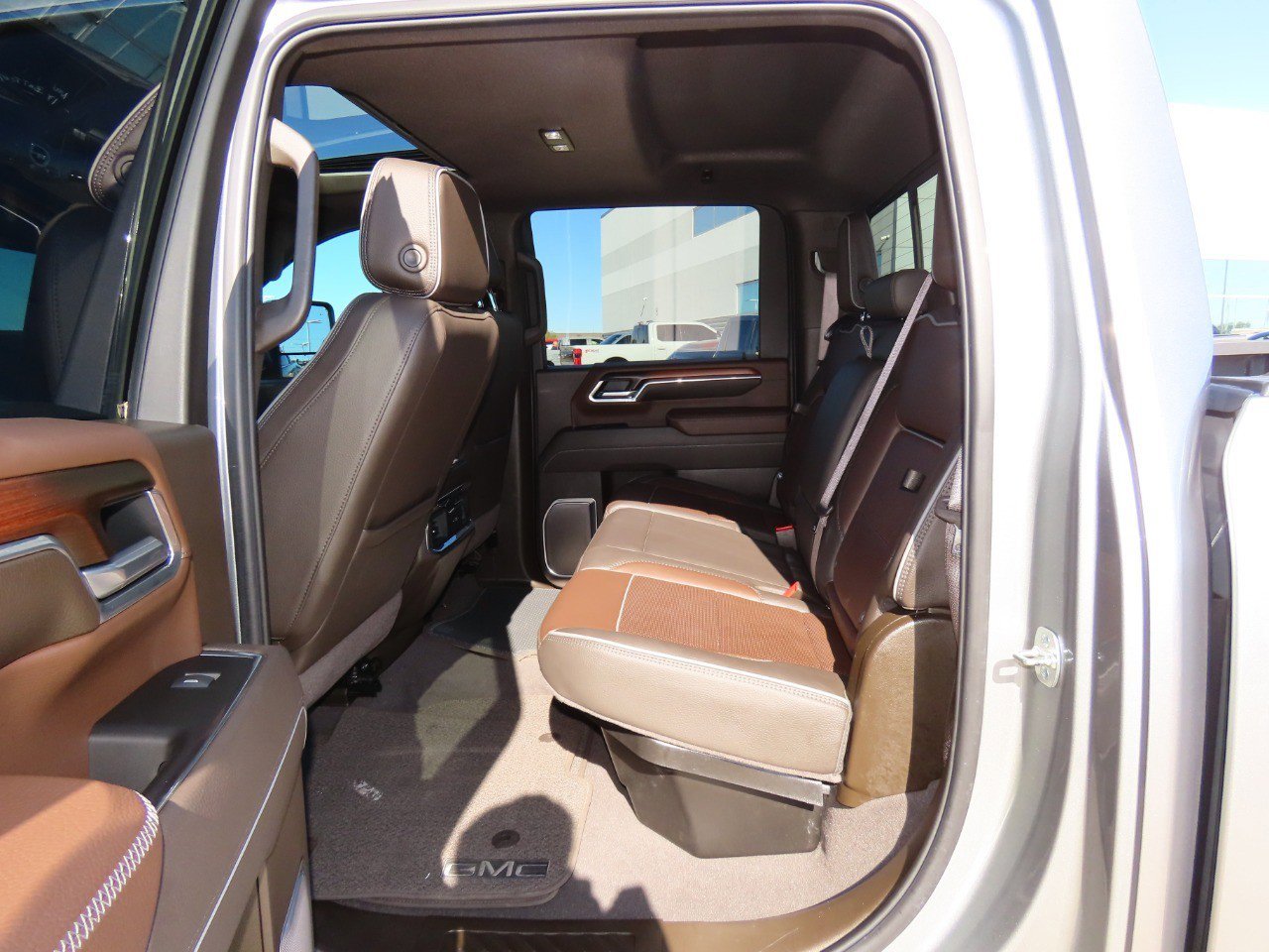 Used 2025 GMC Sierra 3500 Denali w/ Denali Reserve Package image 20