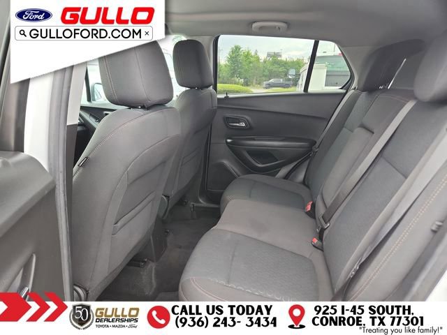 Used 2022 Chevrolet Trax LS w/ Tint and Cruise Package FWD image 14