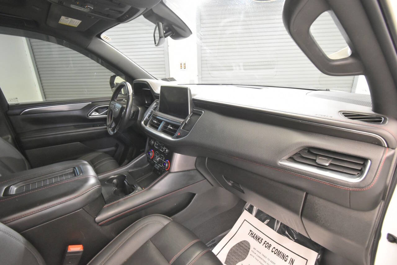 Used 2022 Chevrolet Tahoe RST w/ Luxury Package AWD/4WD image 19