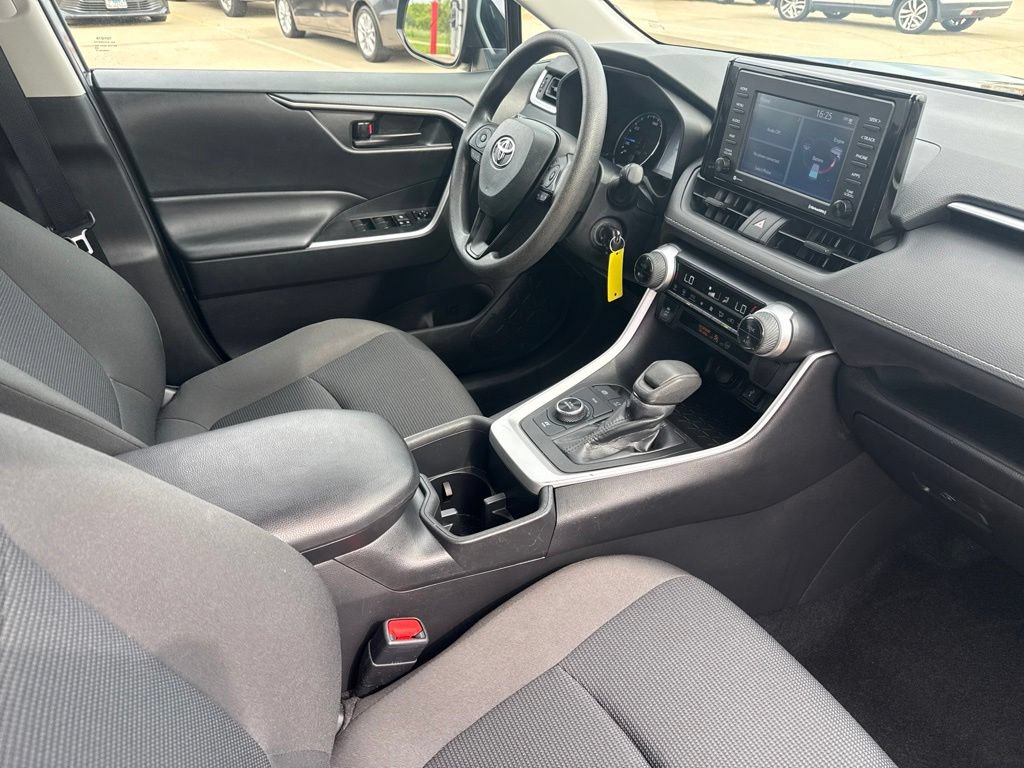 Certified 2022 Toyota RAV4 LE AWD/4WD image 23