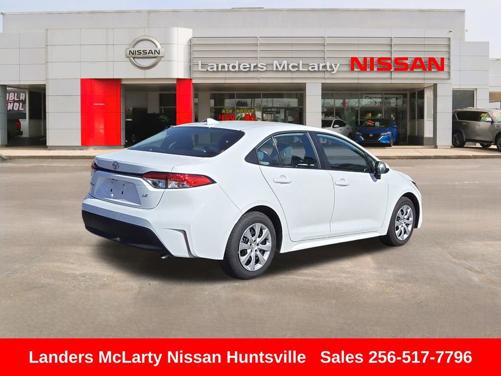 Used 2026 Toyota Corolla LE FWD image 3