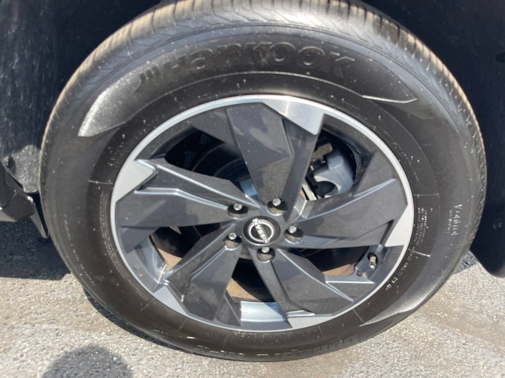 Used 2025 Nissan Rogue SV AWD/4WD image 27