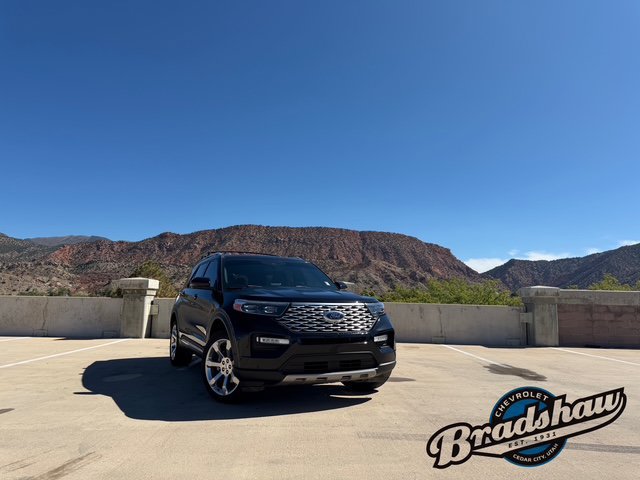 Used 2020 Ford Explorer Platinum w/ Premium Technology Package AWD/4WD image 2