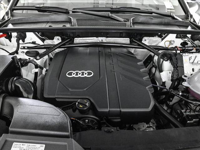 Certified 2025 Audi Q5 2.0T Premium Plus w/ Premium Plus Package AWD/4WD image 24