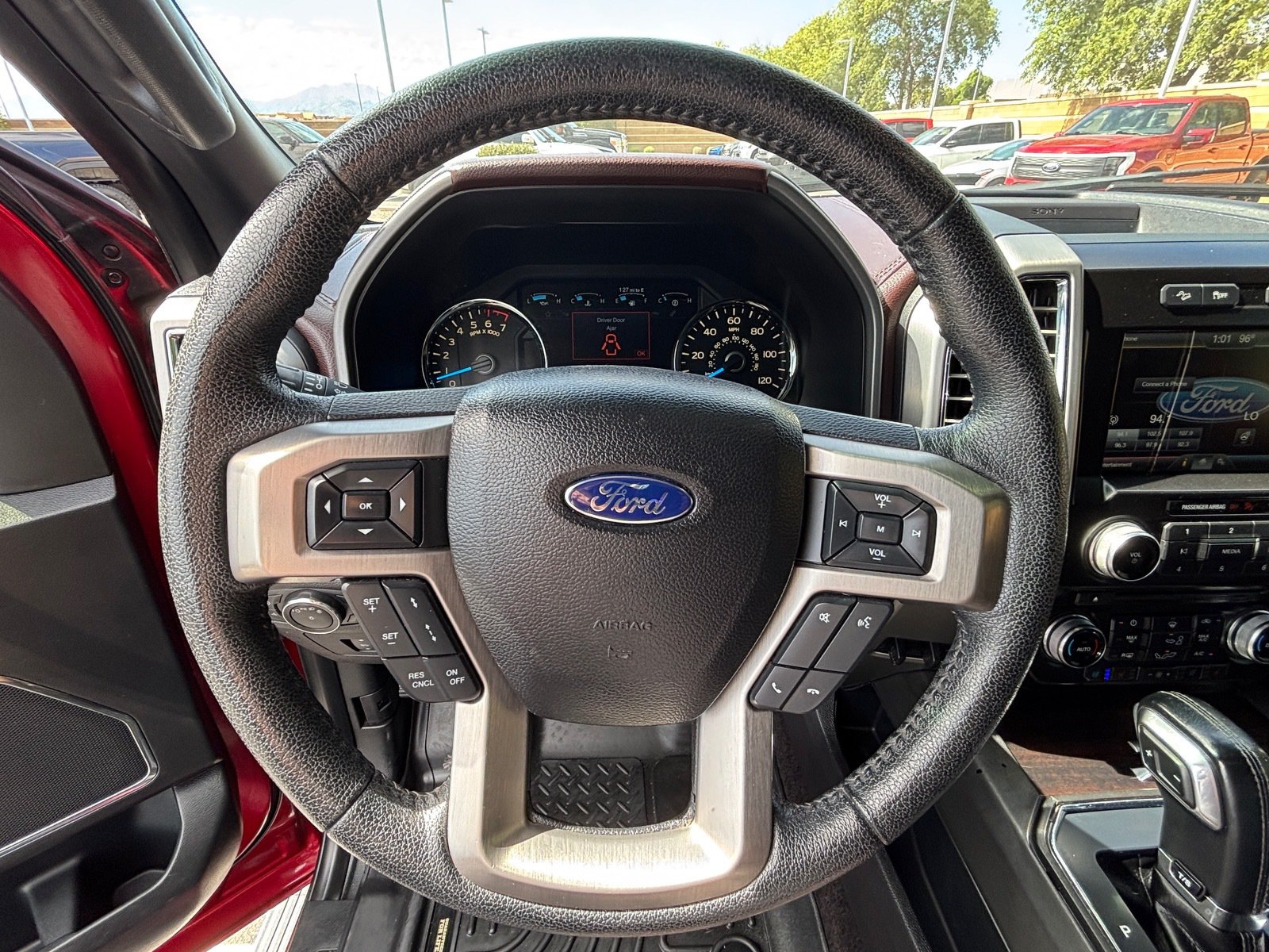 Used 2015 Ford F150 Platinum w/ Equipment Group 701A Luxury AWD/4WD image 12