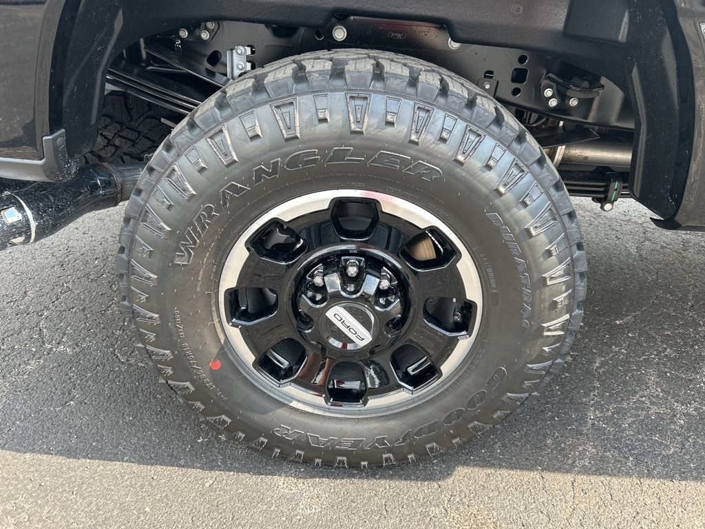 New 2026 Ford F350 Platinum w/ Tremor Off-Road Package image 10