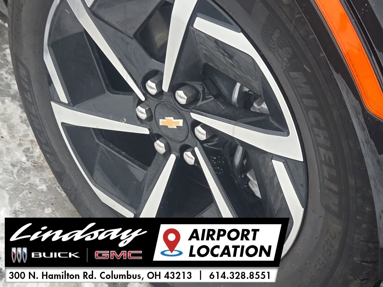 Used 2025 Chevrolet Equinox EV LT w/ Convenience Package image 12