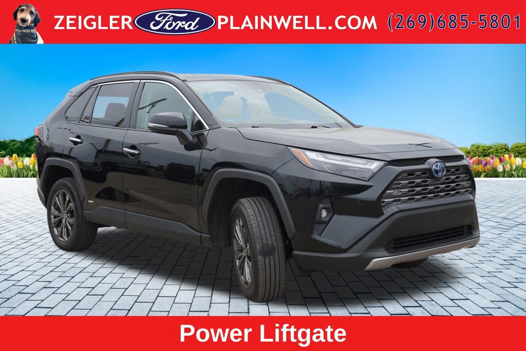 Used 2023 Toyota RAV4 Limited AWD/4WD image 7