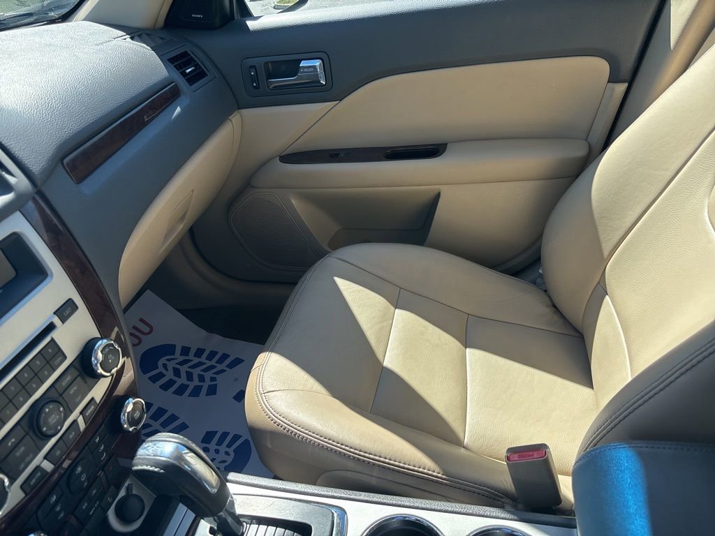 Used 2012 Ford Fusion SEL FWD image 19