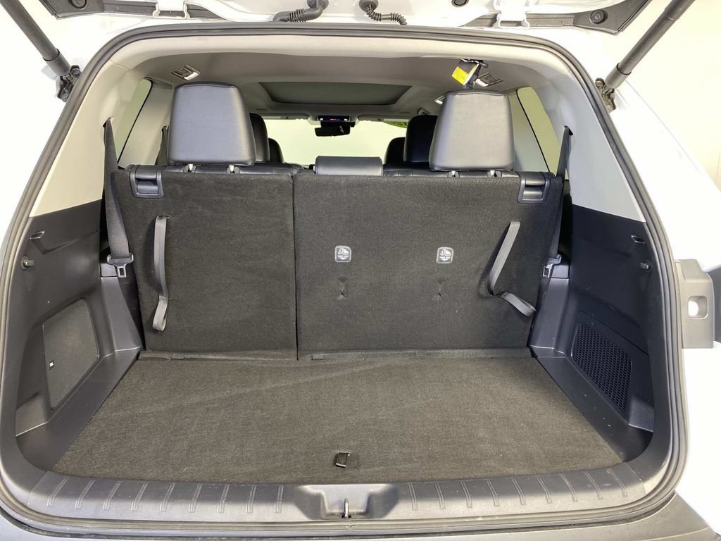 Used 2025 Toyota Grand Highlander AWD image 8