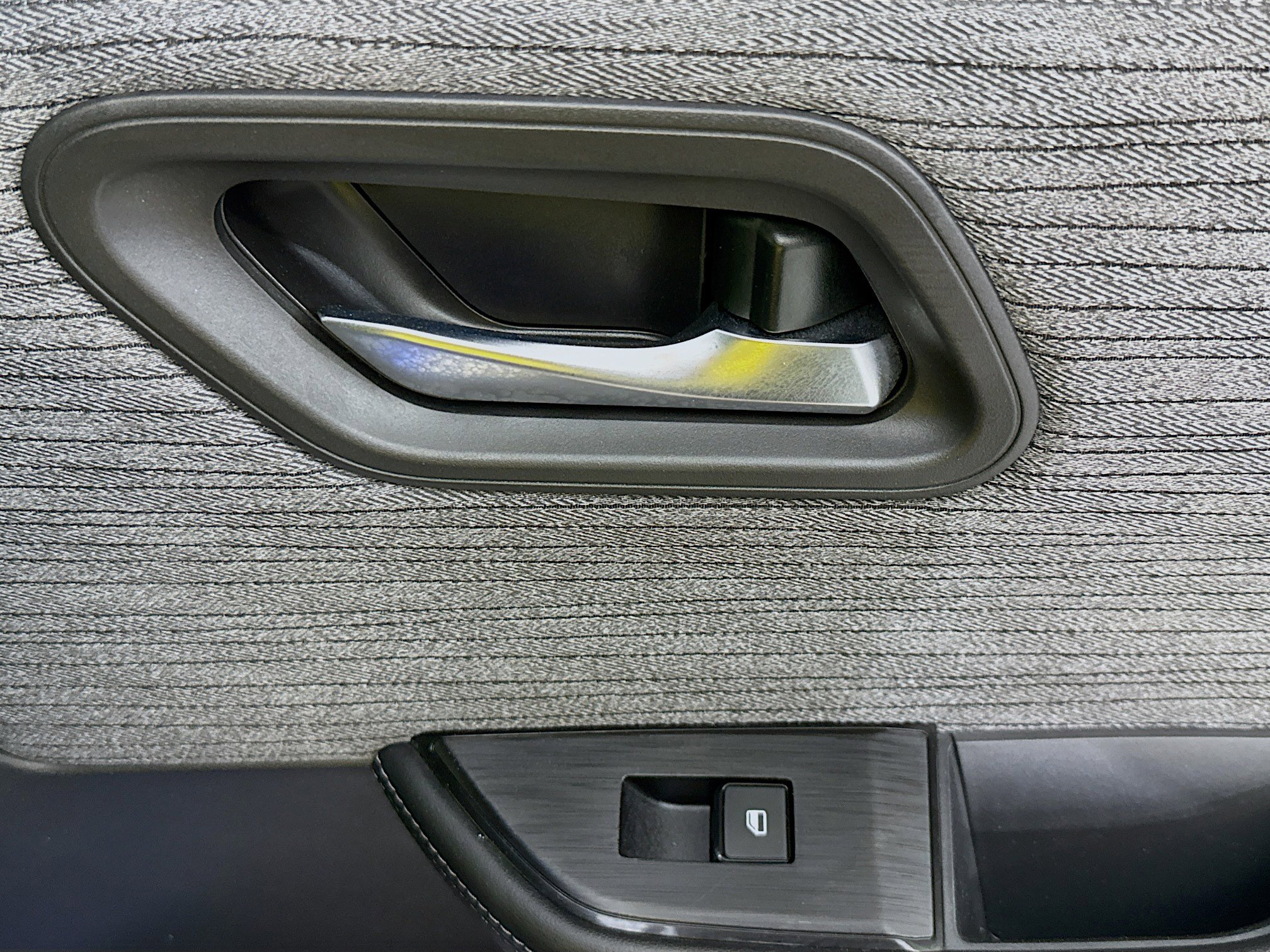 Used 2023 Nissan Rogue SV FWD image 53