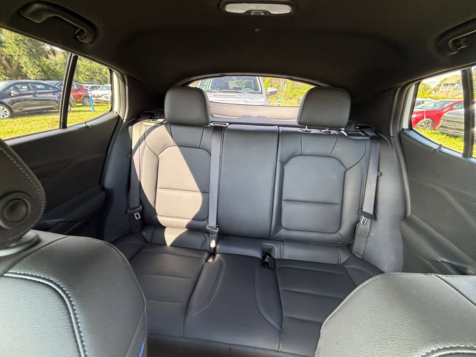 Used 2025 Buick Envista Sport Touring image 38