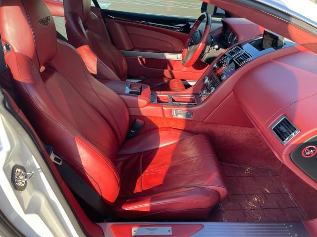 Used 2015 Aston Martin DB9 Coupe RWD image 40