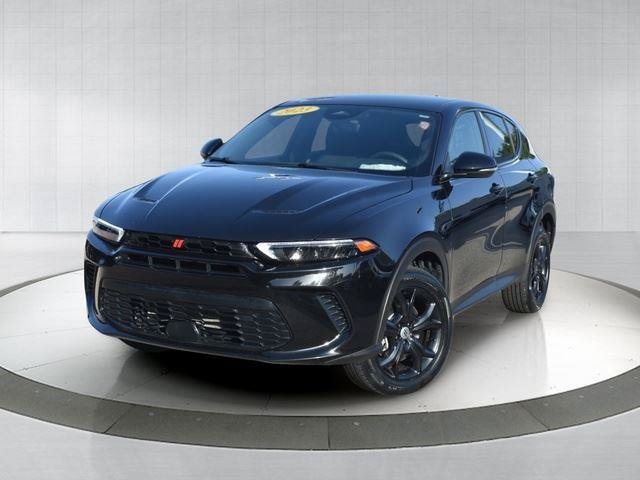 Used 2023 Dodge Hornet GT w/ GT Blacktop Package AWD/4WD image 1