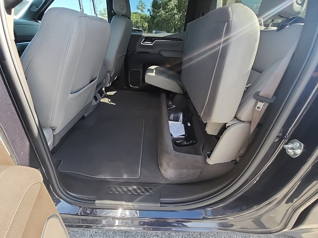 Used 2025 GMC Sierra 1500 SLT AWD/4WD image 31