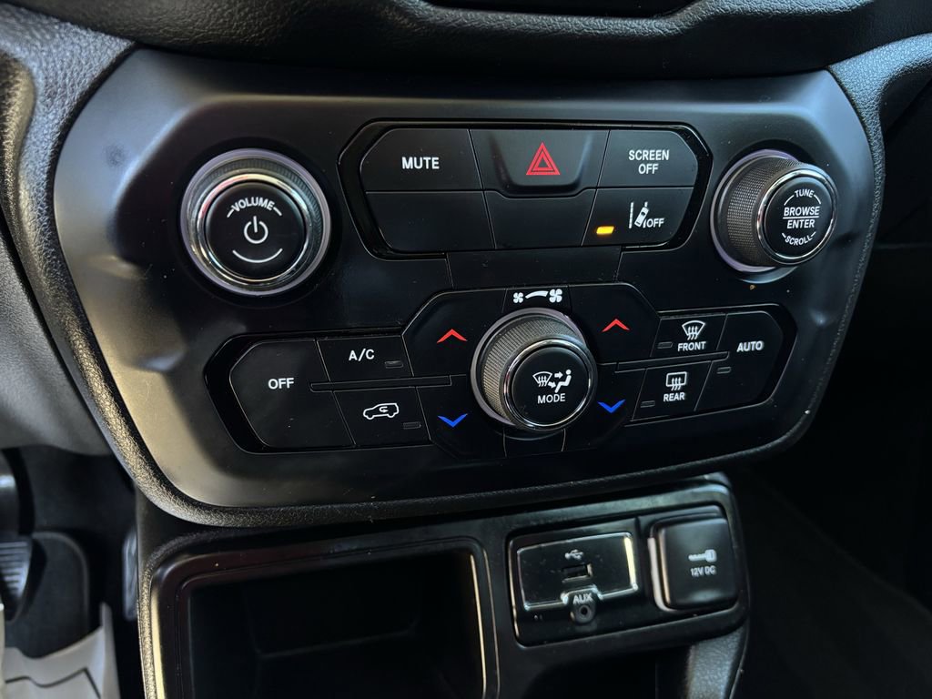 Used 2021 Jeep Renegade Sport image 14