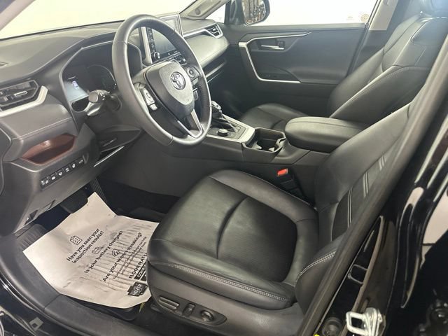 Used 2021 Toyota RAV4 Limited AWD/4WD image 18