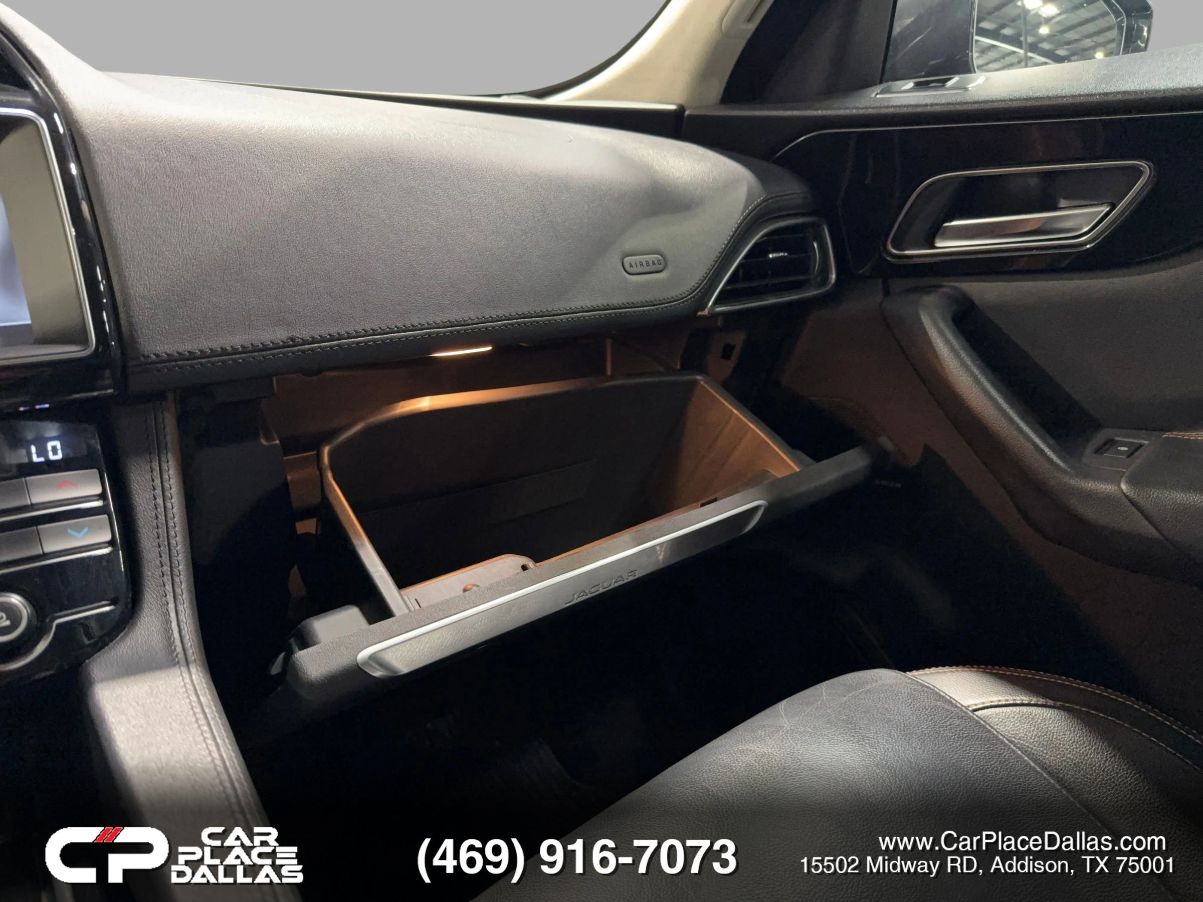 Used 2020 Jaguar F-PACE Prestige image 41