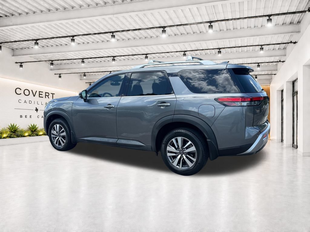 Used 2023 Nissan Pathfinder SL AWD/4WD image 7