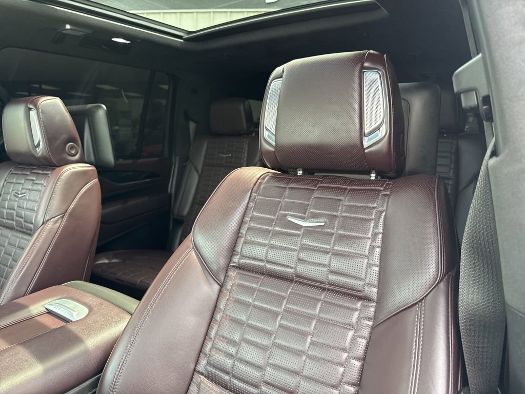 Used 2023 Cadillac Escalade ESV V AWD/4WD image 21